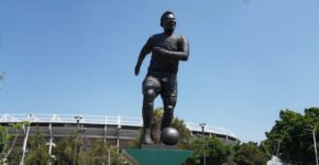 Pele