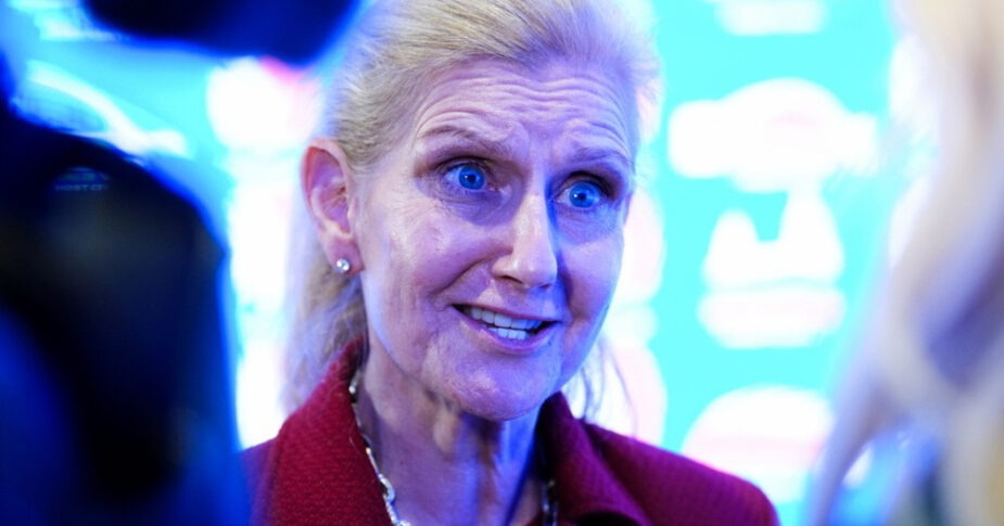Debbie Hewitt